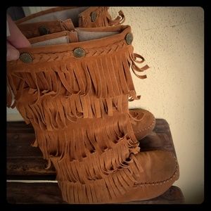 Girls fringe boots camel color 13